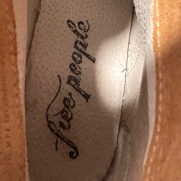 New Free People 'Swept Away' Cutout Suede Bootie Ankle Shoes Tan Leather US9/9.5 - Picture 13 of 17